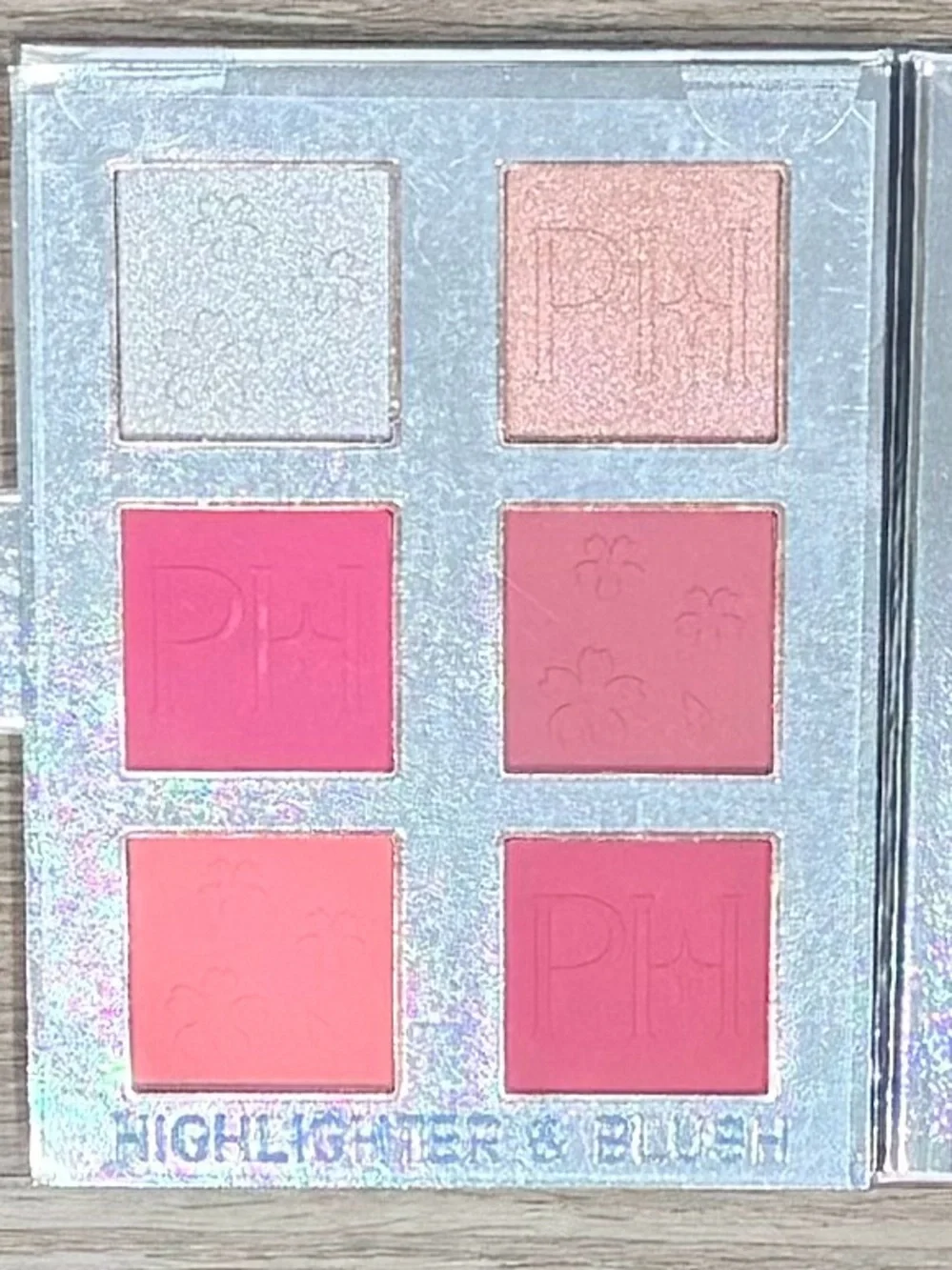 Paris Hilton FLORAL FANTASY 52pc eye & face with Blush and Contour book palette